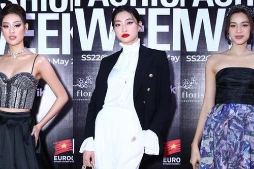 Đội mưa đến sự kiện, Hoa hậu Đỗ Thị Hà, Lương Thùy Linh, Khánh Vân hút trọn spotlight thảm đỏ
