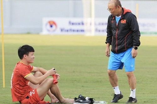 Thầy Park 'tham mưu', Hoàng Đức có khả năng xuất ngoại tháng 7 tới