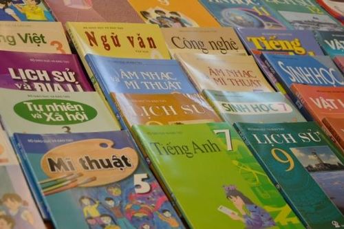 Tăng giá sách giáo khoa: Bộ Giáo dục và Đào tạo phải tính đúng, tính đủ