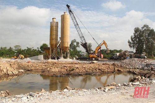 Bảo đảm tiến độ các dự án và giải ngân vốn đầu tư công để thúc đẩy phát triển kinh tế - xã hội