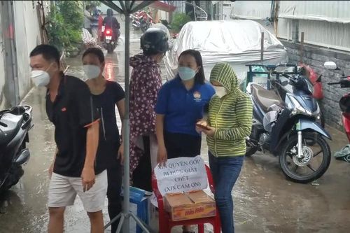 TPHCM: Người dân quyên góp hỗ trợ người đàn ông bị điện giật tử vong