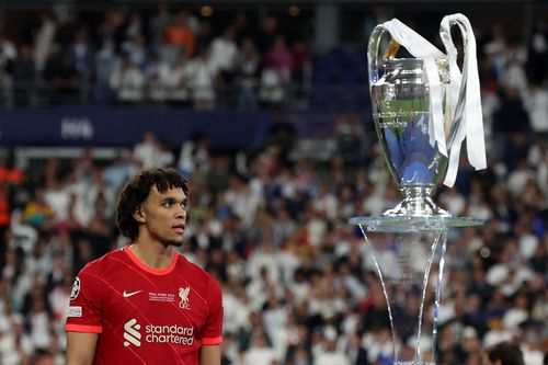 Arnold và rủi ro trong cách chơi của Liverpool