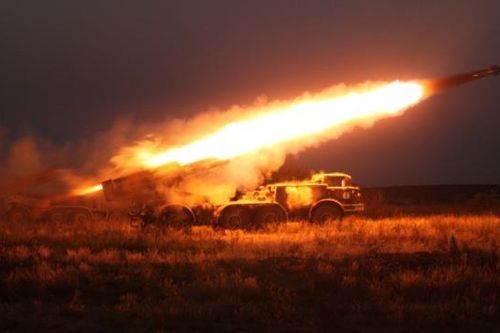 Tên lửa Nga 'quét sạch' kho vũ khí ở miền Trung Ukraine