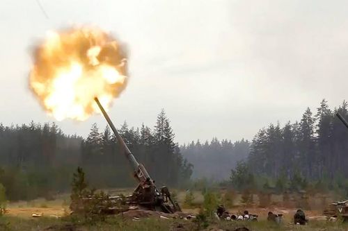 Video siêu pháo tự hành Malka khai hỏa tấn công mục tiêu ở Ukraine