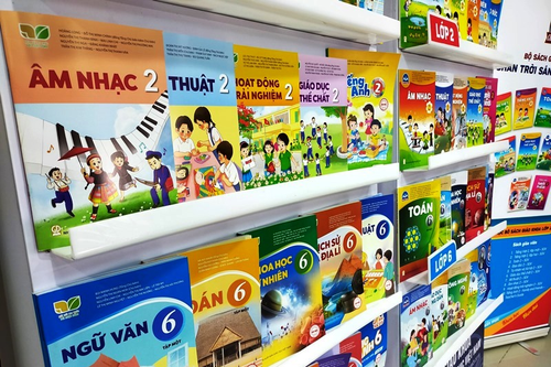 Nỗi niềm sách giáo khoa!