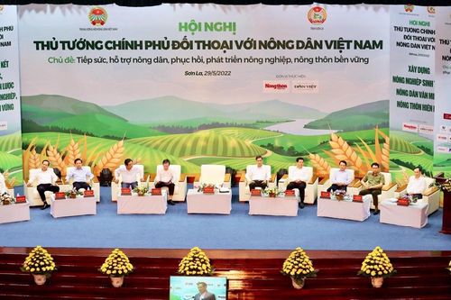 Thủ tướng Phạm Minh Chính đối thoại với nông dân