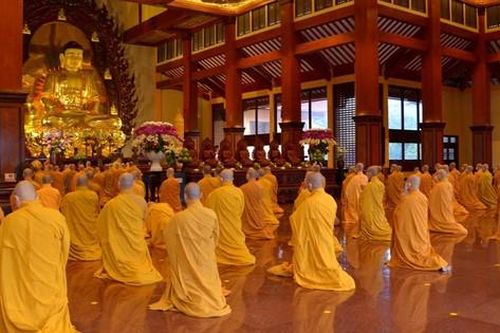 Kỳ bố-tát đầu tiên của chư Tăng TP.HCM trong mùa An cư kiết hạ Phật lịch 2566