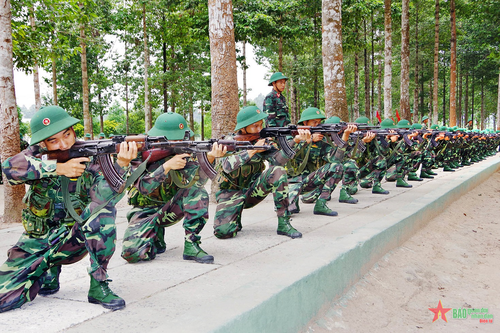 Cán bộ tận tình, chiến sĩ quyết tâm