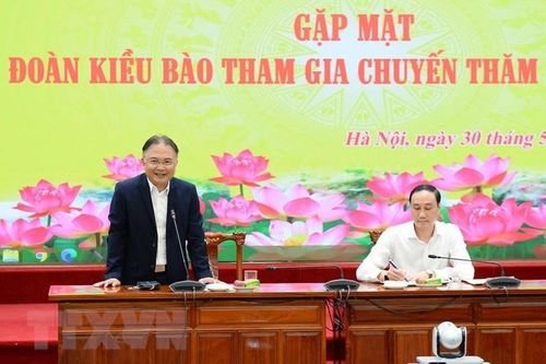 Lan tỏa tình yêu Trường Sa đến kiều bào trên toàn thế giới
