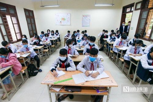 'Học trò vẫn phải học những cuốn SGK có lỗi sai'