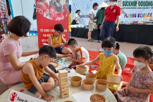Ngày hội Thế giới tuổi thơ thu hút đông trẻ nhỏ Hà Nội dịp 1/6