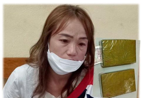 Bắt quả tang đối tượng vận chuyển 2 bánh heroin