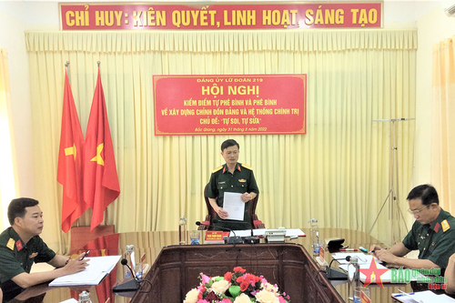 Hội nghị kiểm điểm tự phê bình và phê bình về xây dựng, chỉnh đốn Đảng và hệ thống chính trị