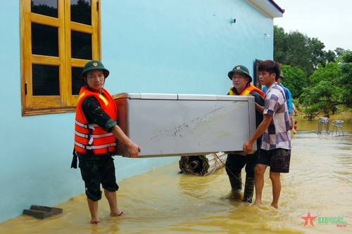 Giúp dân khắc phục hậu quả sạt lở đất tại Thái Nguyên