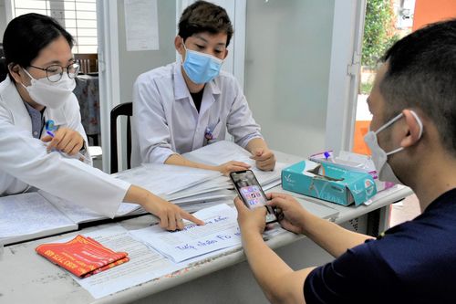 Bác sĩ trẻ về cơ sở: Không chỉ là 'chia lửa'