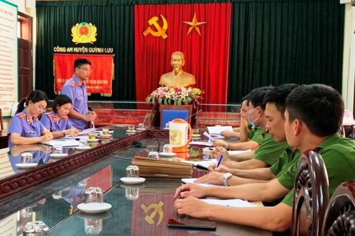VKSND huyện Quỳnh Lưu kiểm sát trực tiếp nhà tạm giữ Công an huyện