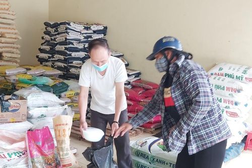 Phát hiện, xử lý nhiều cơ sở kinh doanh phân bón kém chất lượng