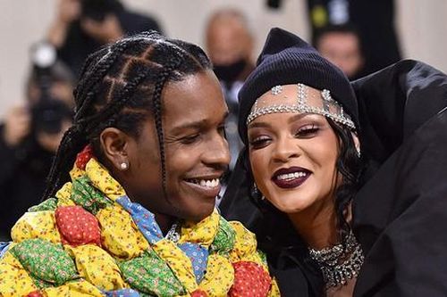 Quý tử của 'nữ ca sĩ giàu nhất thế giới' Rihanna được nuôi dạy thế nào?