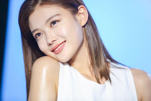 Dàn mỹ nhân vướng tin hẹn hò V nhóm BTS