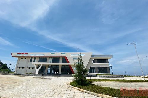 Khai thác thử nghiệm cảng Bến Đình ở huyện đảo Lý Sơn