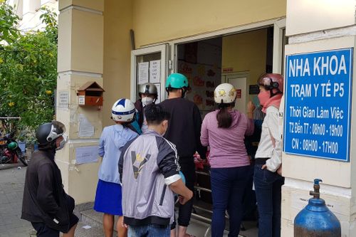 Mỗi nhân sự trạm y tế phải 'gánh' gần 6.000 dân