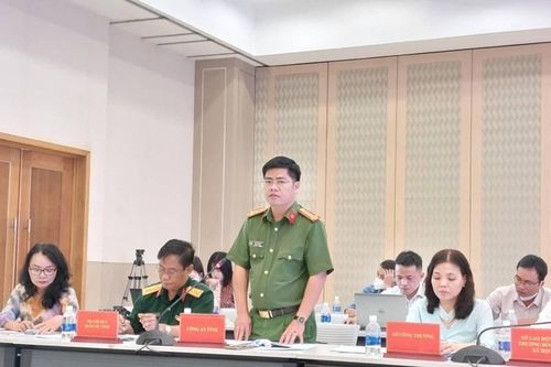 Kỷ luật giáng chức, chuyển công tác Đại úy đánh phụ nữ