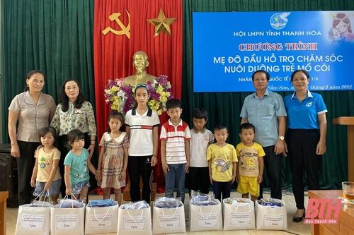 Hội LHPN tỉnh tổ chức Chương trình 'Mẹ đỡ đầu - hỗ trợ chăm sóc nuôi dưỡng trẻ mồ côi' tại Sầm Sơn