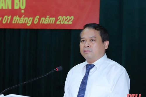 Đồng chí Lê Văn Tuấn giữ chức Bí thư Huyện ủy Triệu Sơn