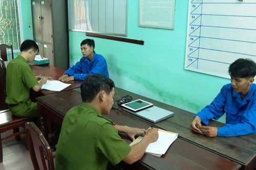 Chạy xe máy từ Đà Nẵng ra Huế để trộm cắp tài sản