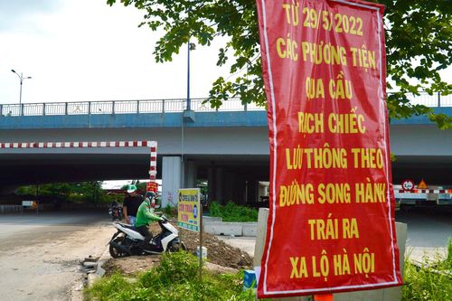Chủ đầu tư BOT xa lộ Hà Nội nói không ngăn đường để tận thu phí