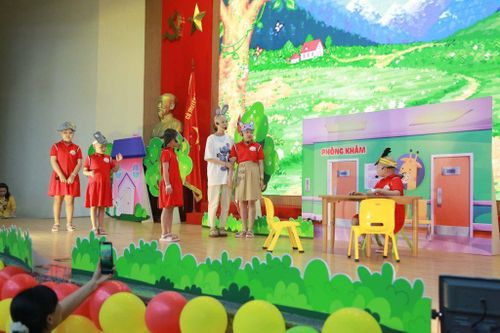 Mang Tết thiếu nhi đến trẻ em, học sinh tại Viện Huyết học - Truyền máu Trung ương