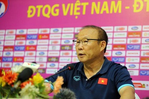 HLV Park Hang-seo: 'ĐT Việt Nam vẫn thiếu tiền đạo giỏi'