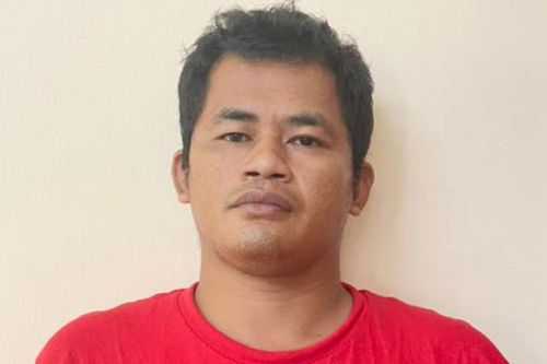 Gã xe ôm trộm balô nhiều tài sản của du khách nước ngoài