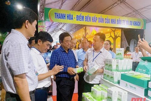 Giá trị hàng hóa tỉnh Thanh Hóa đạt gần 1 tỷ đồng tại Festival trái cây và sản phẩm OCOP Việt Nam năm 2022