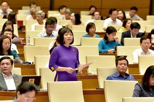 Tăng giá sách giáo khoa có tạo thêm gánh nặng?
