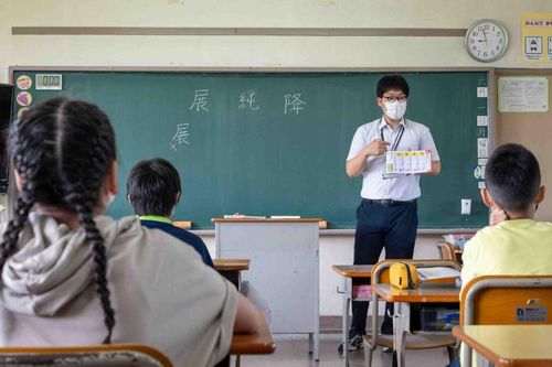 Nhật Bản: Trường công lập thiếu giáo viên trầm trọng