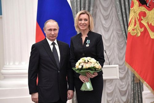 Mỹ ra đòn tăng sức ép lên Moscow, người phát ngôn nổi tiếng Nga vào tầm ngắm