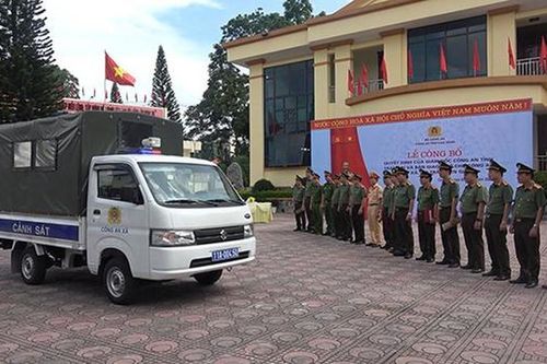 Trang bị 40 xe ô tô cho các xã biên giới ở Cao Bằng