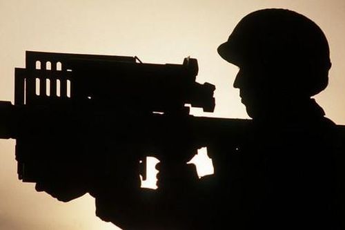 Interpol cảnh báo vũ khí viện trợ cho Ukraine có thể sớm tràn vào chợ đen