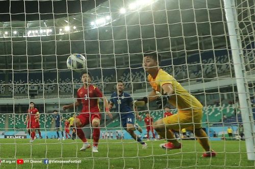 Thanh Bình báo tin vui, Văn Toản vắng mặt trận gặp Hàn Quốc