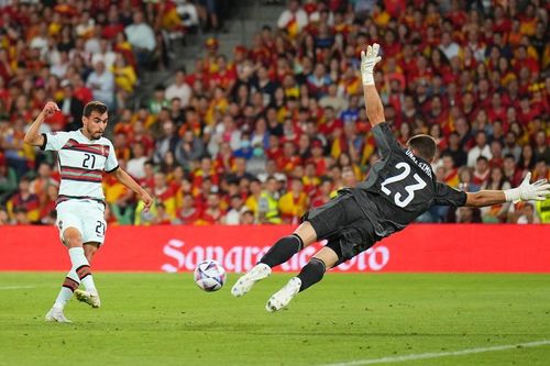 Bồ Đào Nha thoát thua Tây Ban Nha trận ra quân Nations League