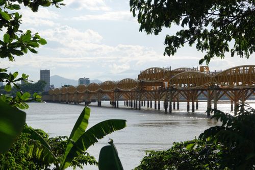 Ngày đầu cầu Nguyễn Văn Trỗi ở Đà Nẵng nâng, hạ nhịp phục vụ du khách