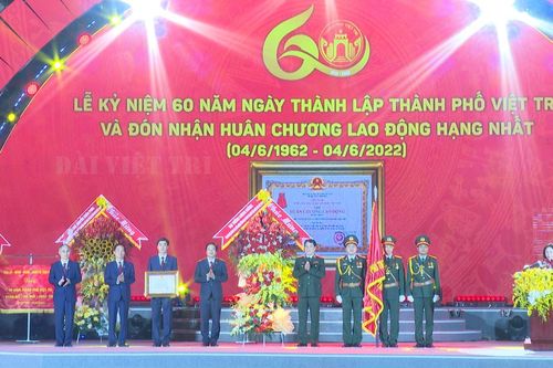 Thành phố Việt Trì kỷ niệm 60 năm thành lập và đón nhận Huân chương Lao động hạng Nhất