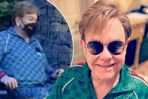 Sức khỏe của danh ca Elton John sau khi liên tục hoãn tour diễn