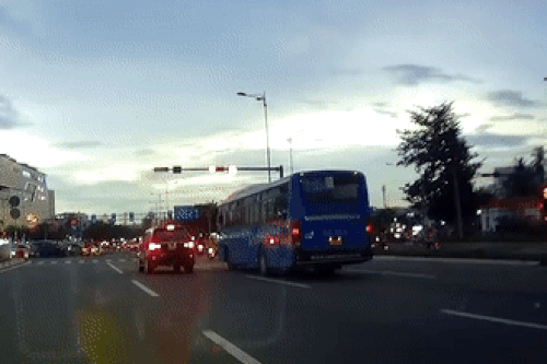 Tài xế xe buýt khai lỡ trớn nên vượt đèn đỏ ở TP Thủ Đức