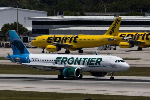 Quyết mua lại Spirit, Frontier chấp nhận 'móc hầu bao'
