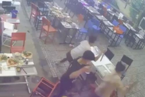 Vụ một người bị 'truy sát' tại quán nhậu, các đối tượng gây án chỉ mới 16 tuổi