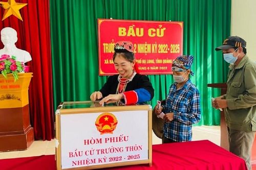 Tỉnh Quảng Ninh bầu trực tiếp 1.452 trưởng thôn, bản, khu phố