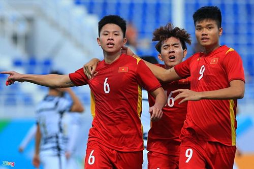 'Bay lên trời là bay ra ngoài' lại xuất hiện tại U23 châu Á