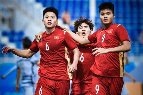 Chấm điểm U23 Việt Nam: Cặp hậu vệ cánh gây ấn tượng